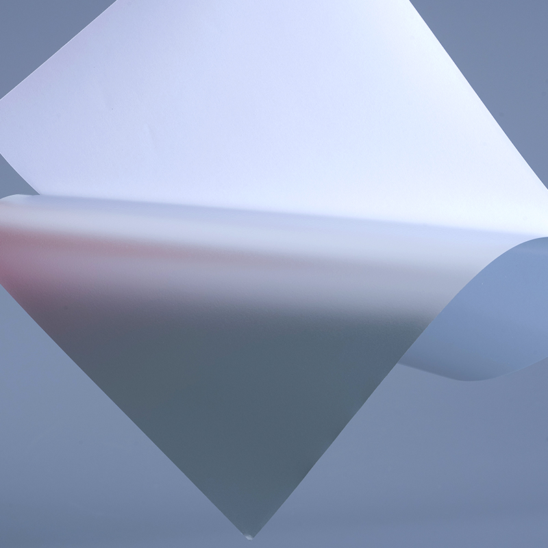 مواد برچسب PET نقره مات 50 میکروفون فیلم با چسب اکریلیک پایه آب برای چاپ جوهر افشان UV