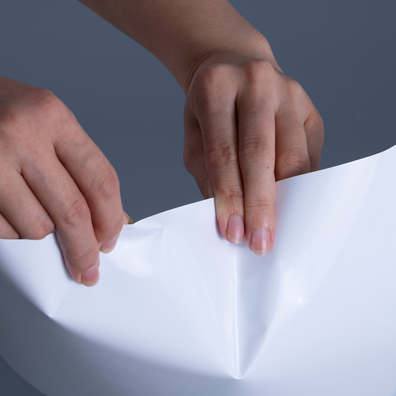 مواد برچسب فیلم وینیل PET 25 میکرونی براق با رول جامبو چسب اکریلیک برای چاپ جوهر افشان